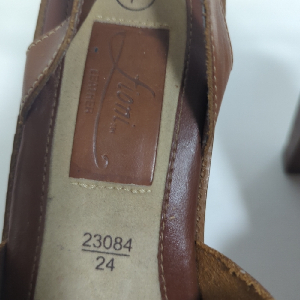 Fioni Woman Sz 7 Leather Ankle Tie Sling Back Block Heels Brown  Classic - Picture 5 of 8